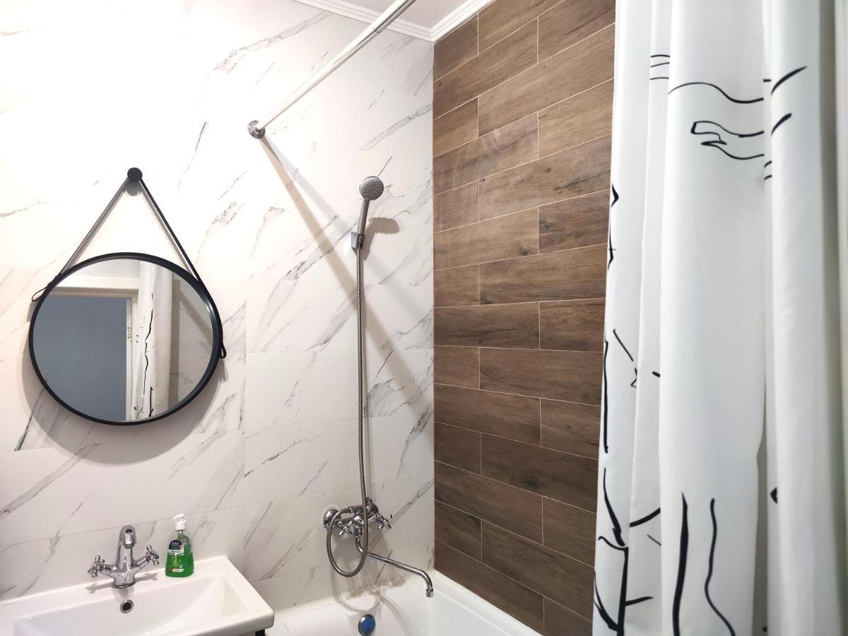 Loftik Apartments Shevchenko Street Almatı Dış mekan fotoğraf